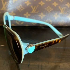 Tiffany&co Tortoise Sunglasses.